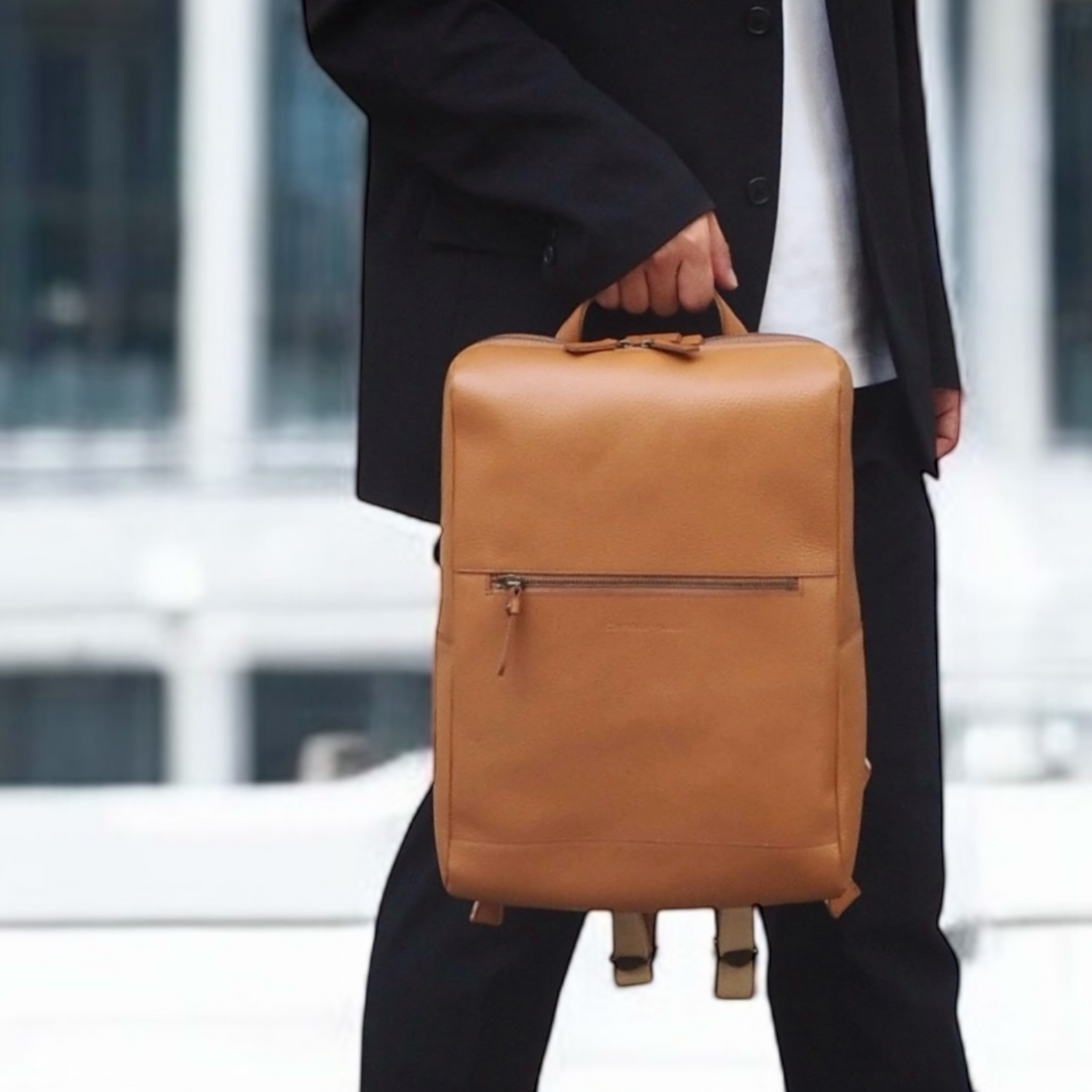 sicure 本革バックパック