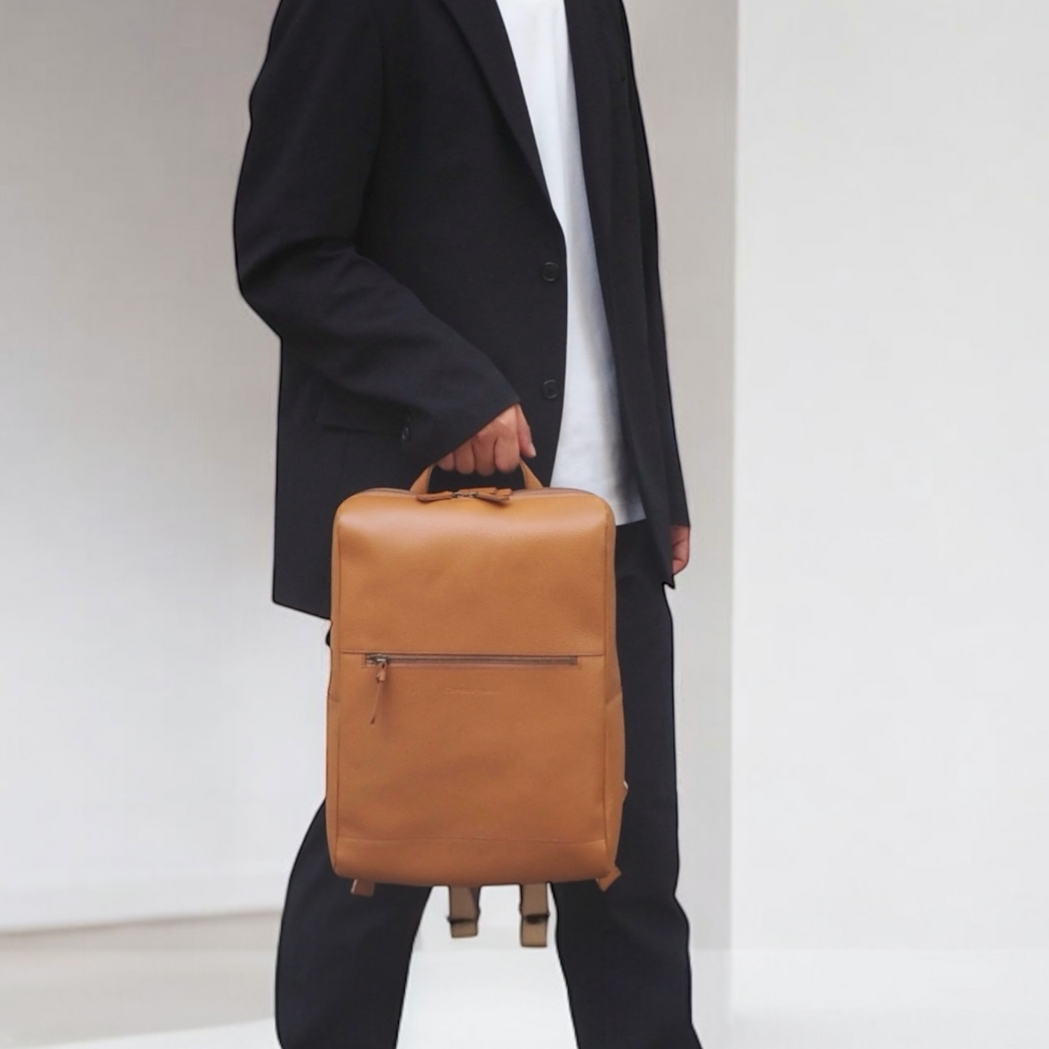 sicure 本革バックパック