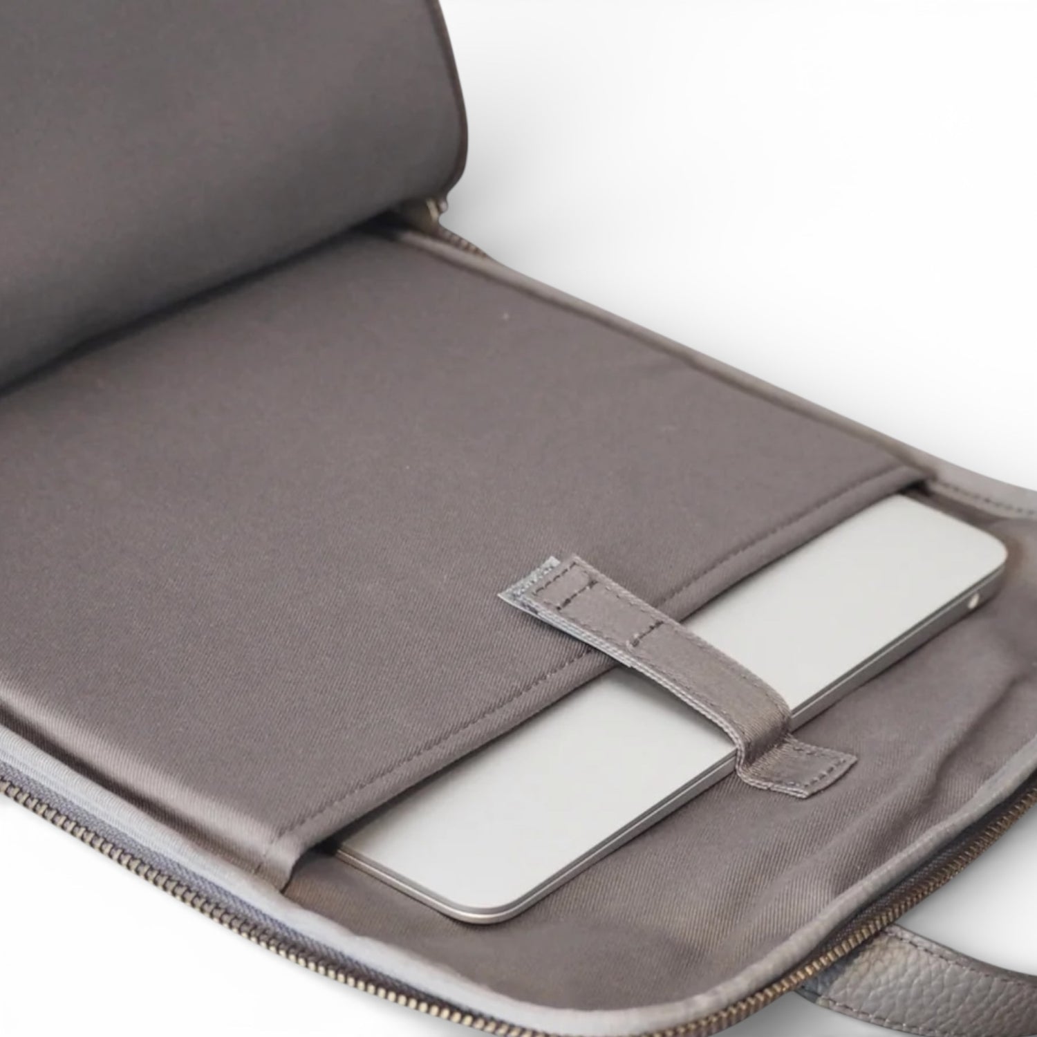 sicure（マットカラー）本革バックパック