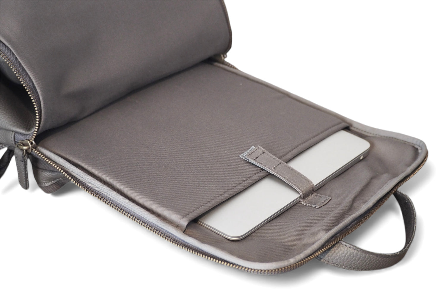 【撥水、軽量】本革ビジネスリュック シクレ（マット系カラー3色）