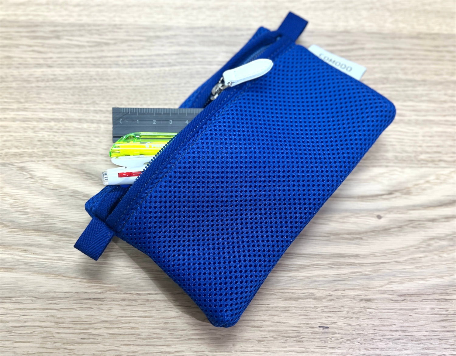 mesh pouch (side logo)