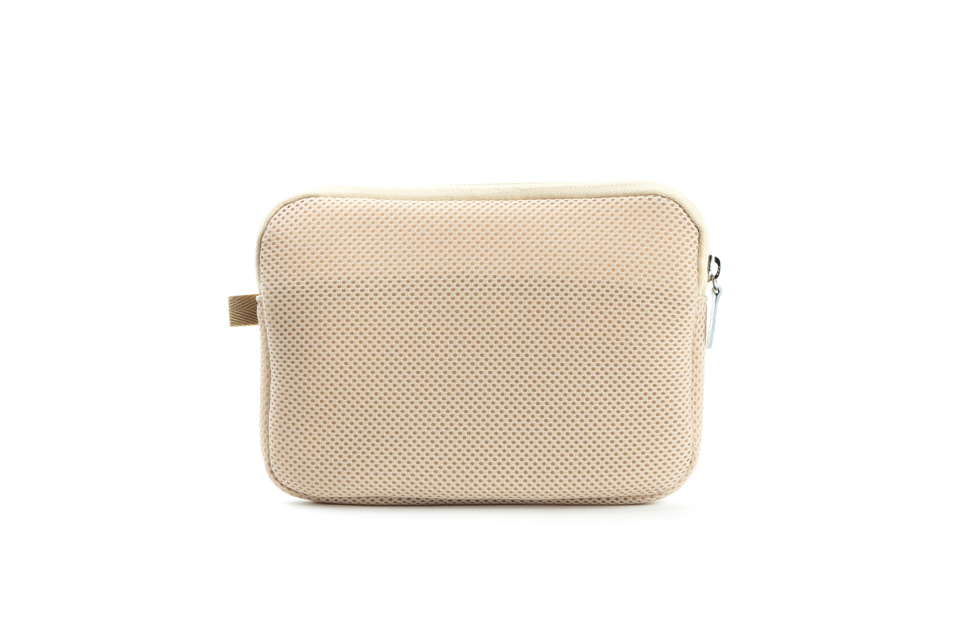 mesh pouch (front logo)